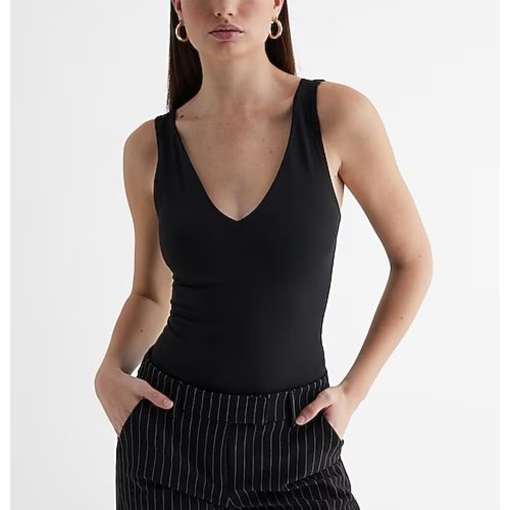 Express Body Contour High Compression Double V Neck Tank Top Black Size XL New!